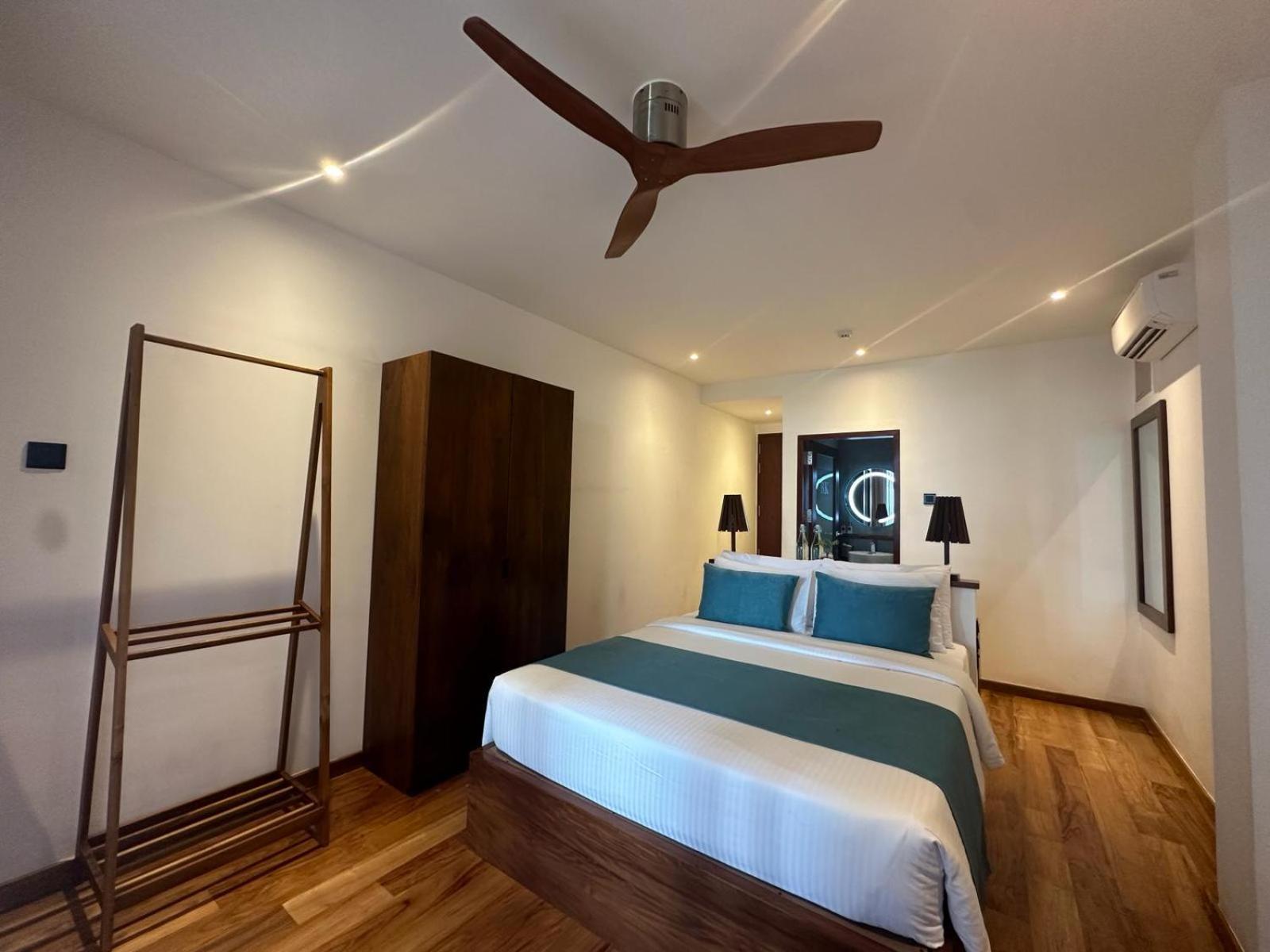 Bk Beach Boutique Hotel - Hikkaduwa Exteriör bild